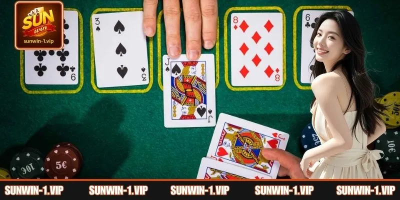 Cách chơi Poker trong từng vòng khá đơn giản